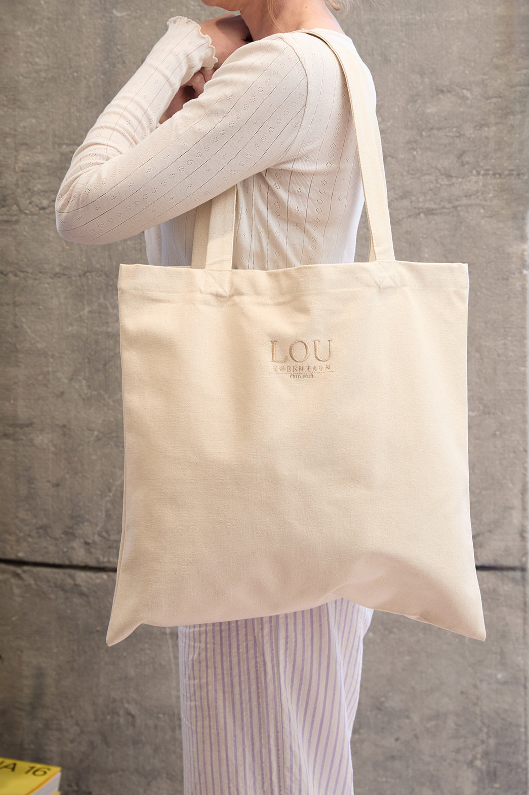 Tote bag